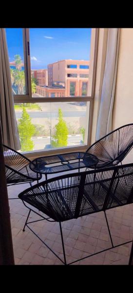 Un élégant appartement à louer à Marrakech avec deux piscines et une situation en centre ville